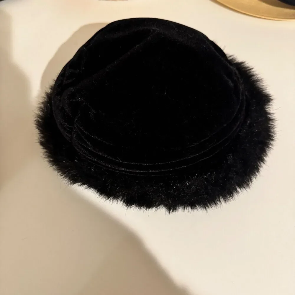 Betmar New York Black Velvet Fluffy Faux Fur Brim Hat bucket Lined